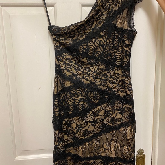 Bebe Addiction One Shoulder Lace Dress - Picture 4 of 5